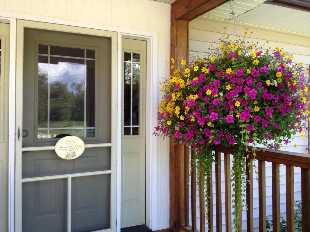 Alaska Garden Gate B&B Палмър Екстериор снимка