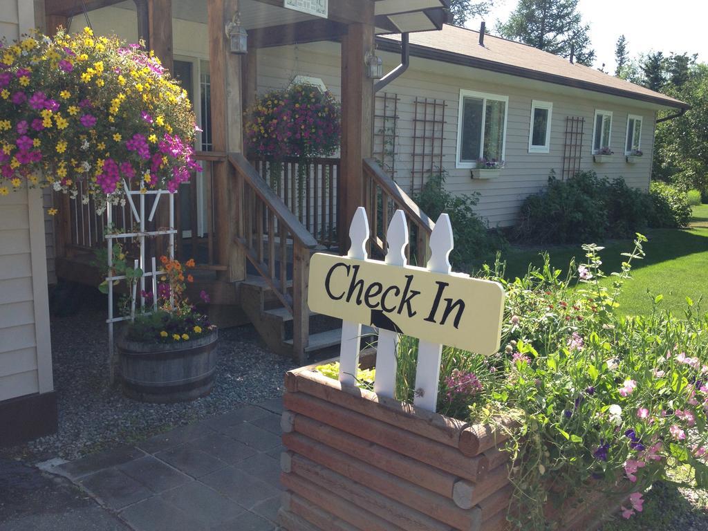 Alaska Garden Gate B&B Палмър Екстериор снимка