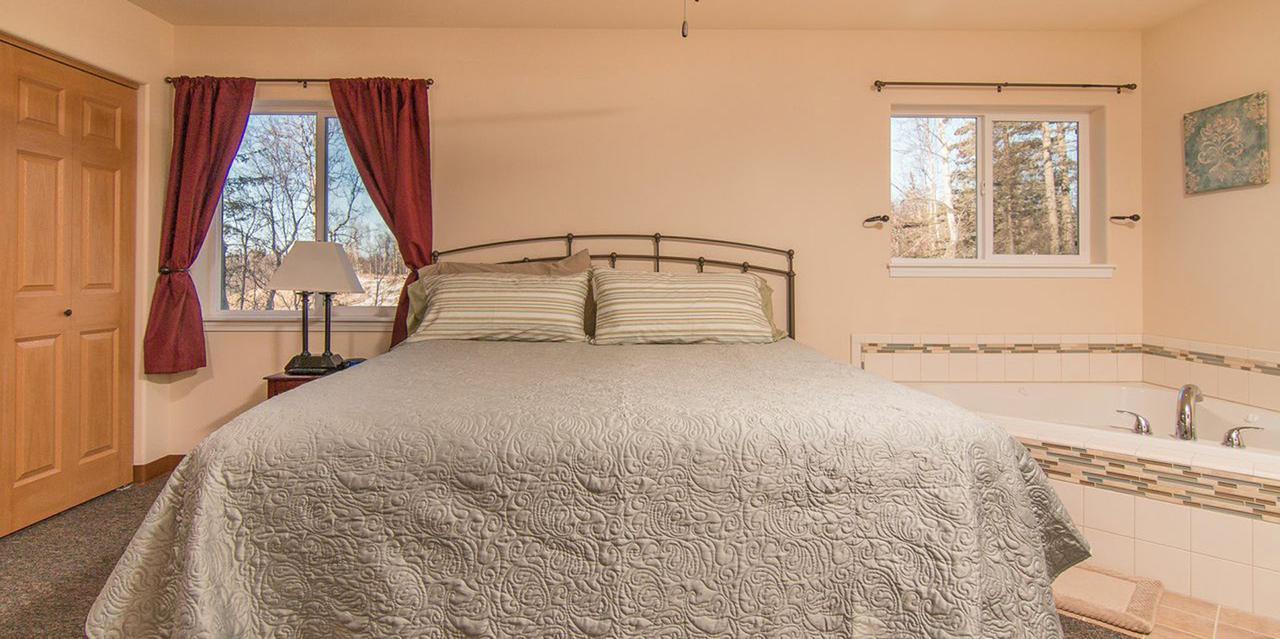 Alaska Garden Gate B&B Палмър Екстериор снимка