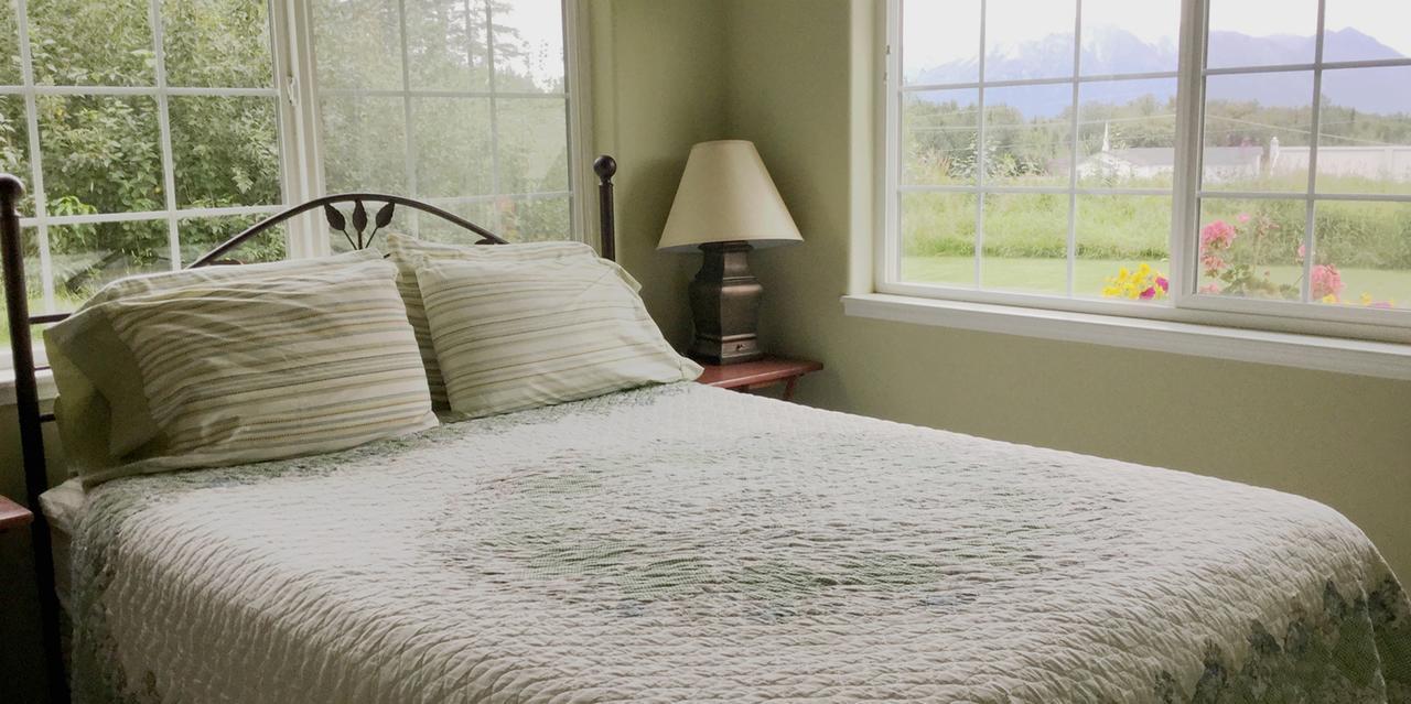 Alaska Garden Gate B&B Палмър Екстериор снимка