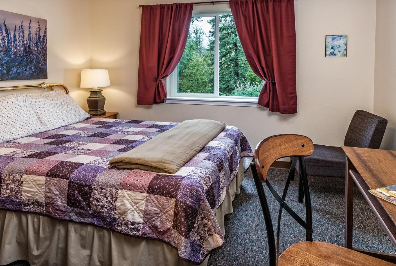 Alaska Garden Gate B&B Палмър Екстериор снимка